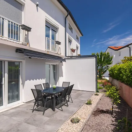 Apartment Majetic Krk Town